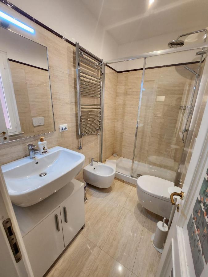 Monolocale Suite Con Terrazzino Рим Екстер'єр фото